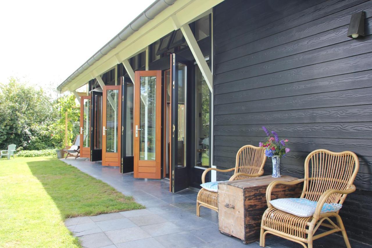 Familiehuis De Betuwe Met Prive Kunstgras Tennisbaan En Sauna Villa Erichem Exterior photo