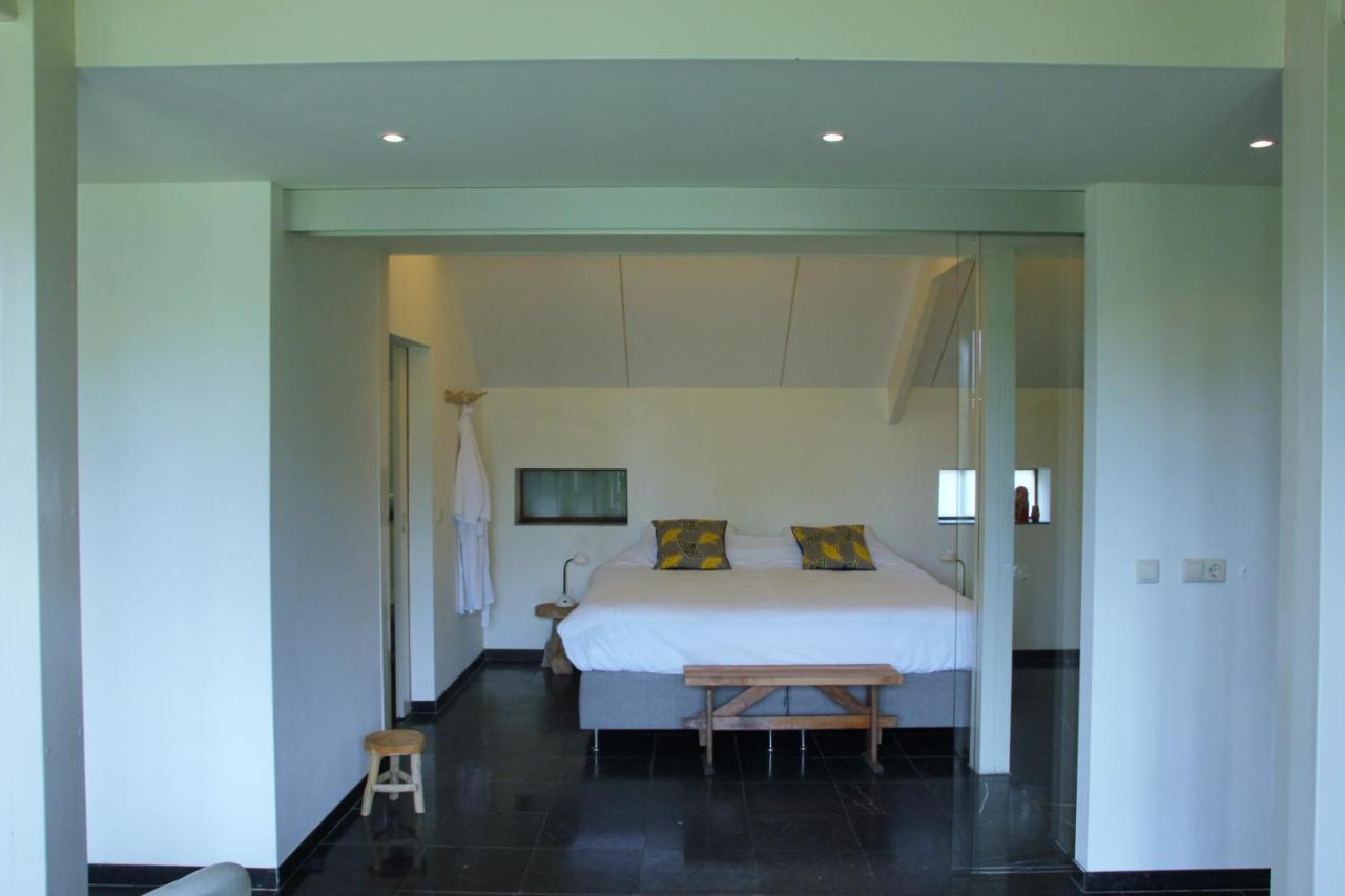 Familiehuis De Betuwe Met Prive Kunstgras Tennisbaan En Sauna Villa Erichem Exterior photo